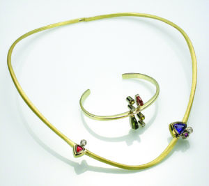 Cantilevered Neckring and Bracelet